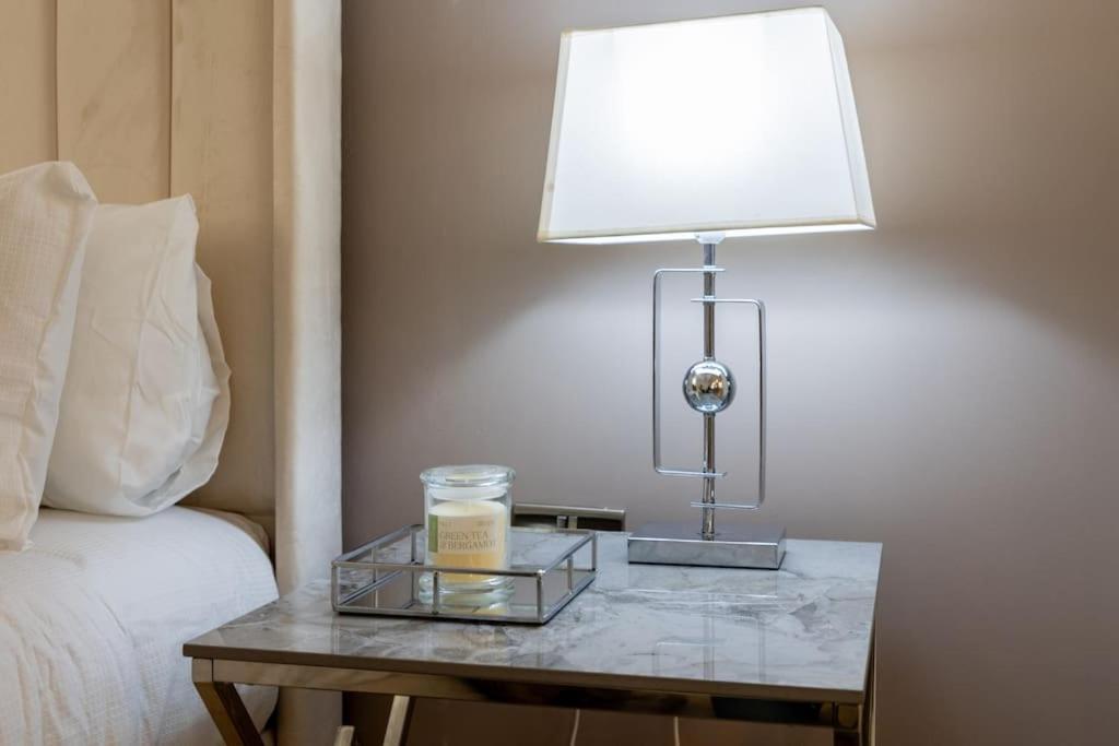Luxury, Open Plan Apartment Bradford  Dış mekan fotoğraf